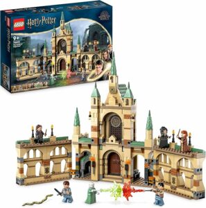 LEGO Harry Potter La battaglia di Hogwarts con minifigure esclusive e accessori unici 