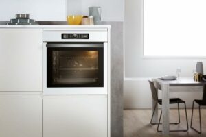 Forno Whirlpool AKZ96290WH: design elegante e risparmio energetico con offerte speciali  