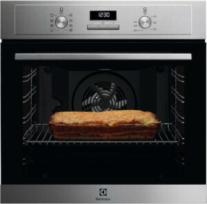 Forno Electrolux EOH3H54X 72L AQUA CLEAN A+ INOX, con design elegante e capacità di 72 litri, perfetto per famiglie numerose.