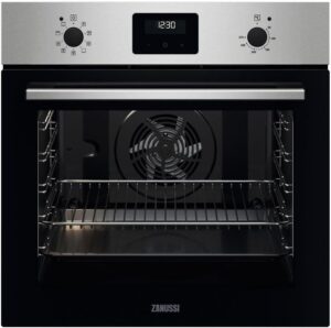 Forno multifunzione Zanussi ZOHEX3X1 con AquaClean, cavità XXL e design inox anti-impronte