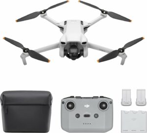 DJI Mini 3 Fly More Combo, mini drone pieghevole con fotocamera 4K HDR, riprese verticali e 38 minuti di autonomia