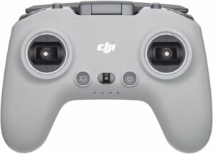 DJI FPV Remote Controller 2 con design ergonomico e lunga durata della batteria, ideale per droni DJI