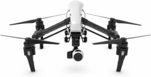 DJI 1273 Inspire 1 V2.0 in volo, design bianco e nero  