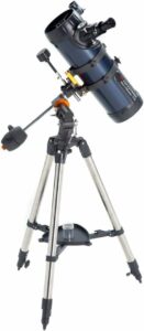 Telescopio Celestron AstroMaster 114EQ, perfetto per osservare il cielo con qualità e precisione.