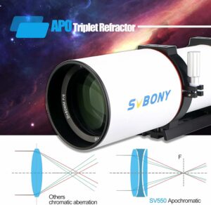 Immagine di un telescopio Svbony SV550 APO puntato verso le stelle