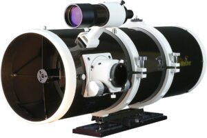 SkyWatcher S11210 Quattro Imaging Newtonian telescopio in azione