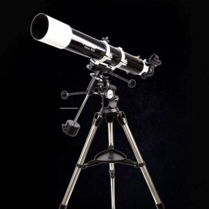 Telescopio astronomico professionale con treppiede su sfondo stellato