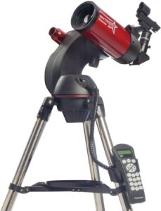 Celestron SkyProdigy telescopio automatico puntato verso le stelle