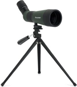 Celestron LandScout 12-36x60 telescopio puntato verso il cielo stellato