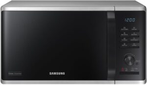 Microonde Samsung MG23K3515AS/EC in acciaio inox, con funzioni avanzate di cottura e grill, ideale per ogni cucina.