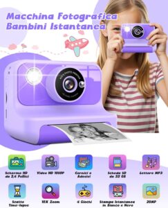 Bambino che utilizza una macchina fotografica istantanea LETSHAHA