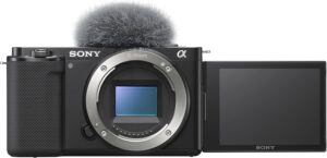 Sony Alpha ZV-E10 nera con schermo girevole per vlogging